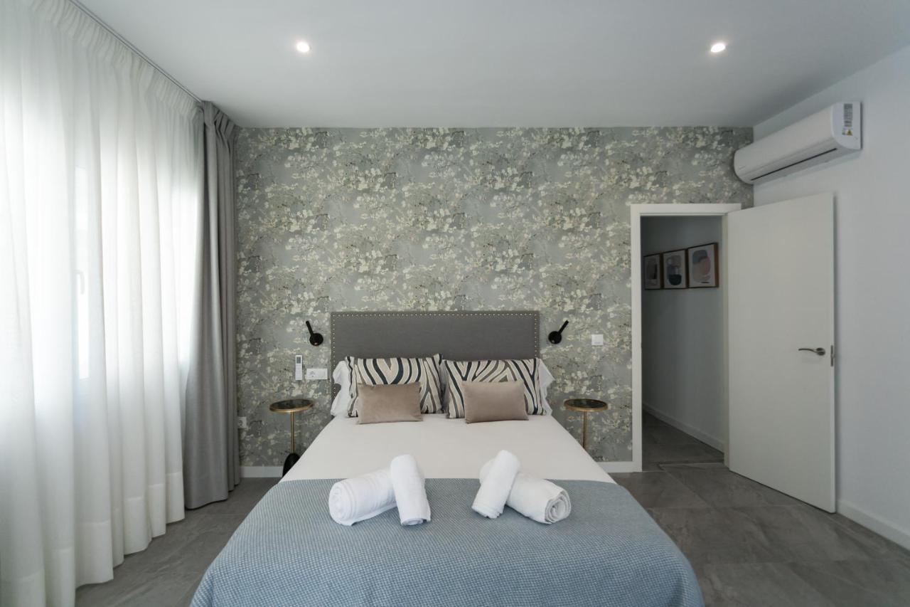 Lujoso Apartamento Con Piscina Compartida 2 セビリア エクステリア 写真
