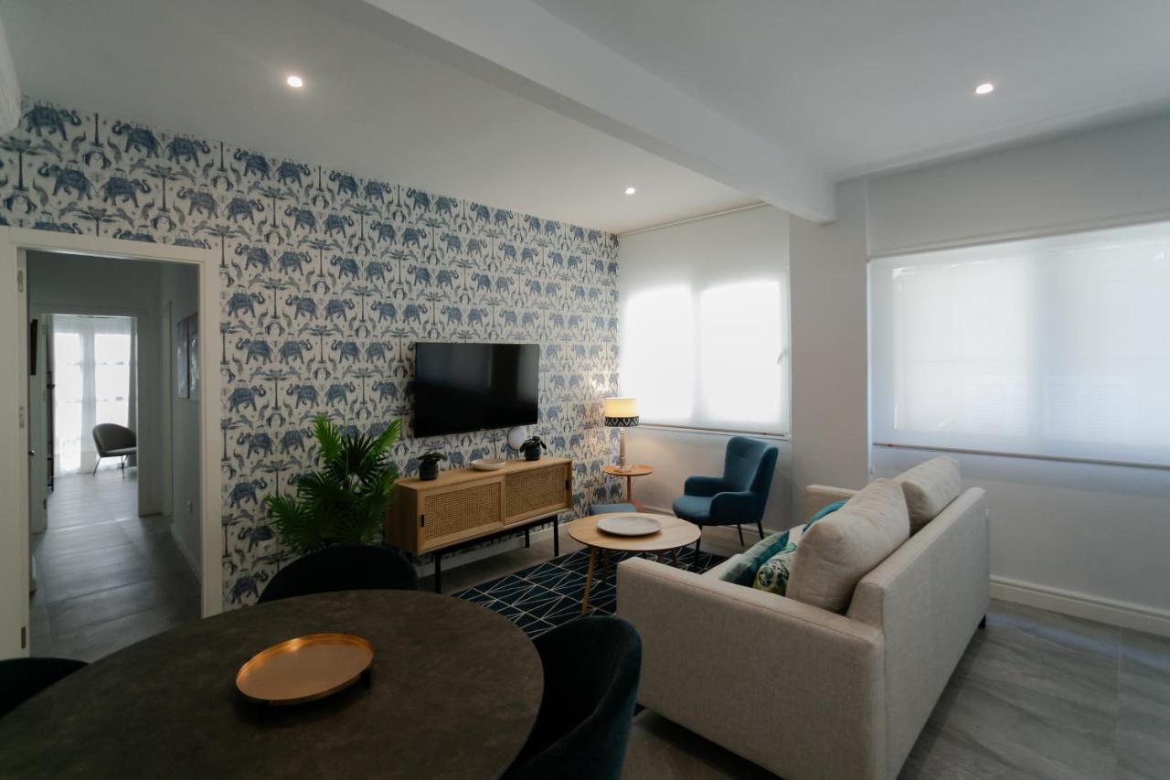 Lujoso Apartamento Con Piscina Compartida 2 セビリア エクステリア 写真